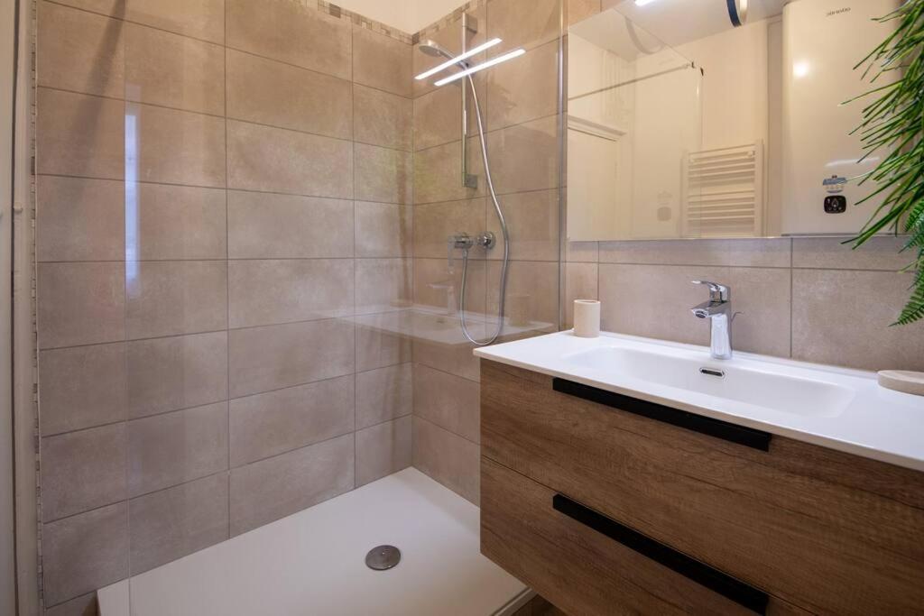 Logement De Charme En Plein Coeur D'Авиньон Екстериор снимка